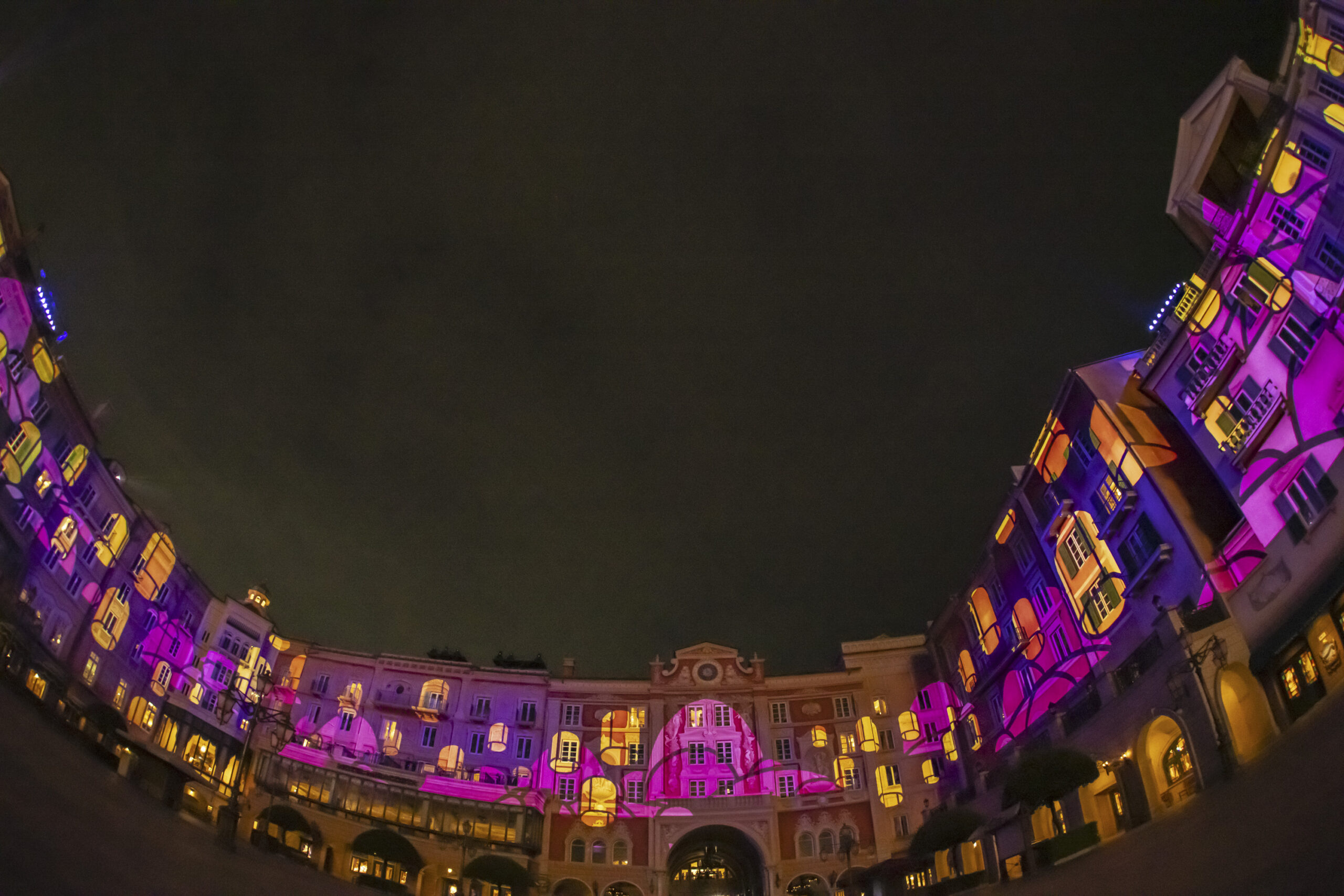 東京ディズニーシー ビリーヴ!〜シー・オブ・ドリームス〜 ハーバーを包む光と花火