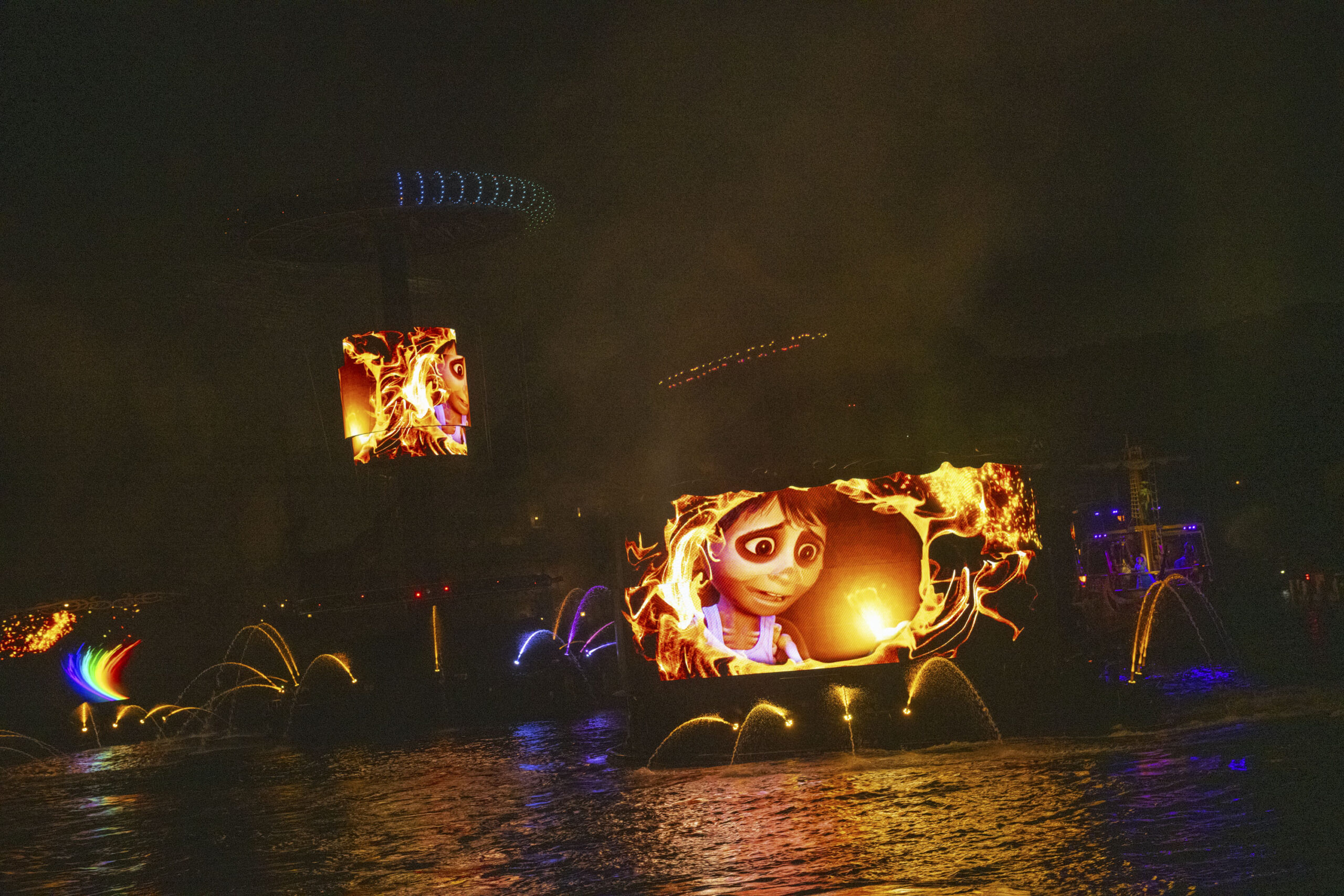 東京ディズニーシー ビリーヴ!〜シー・オブ・ドリームス〜 水上スクリーンによみがえる名場面