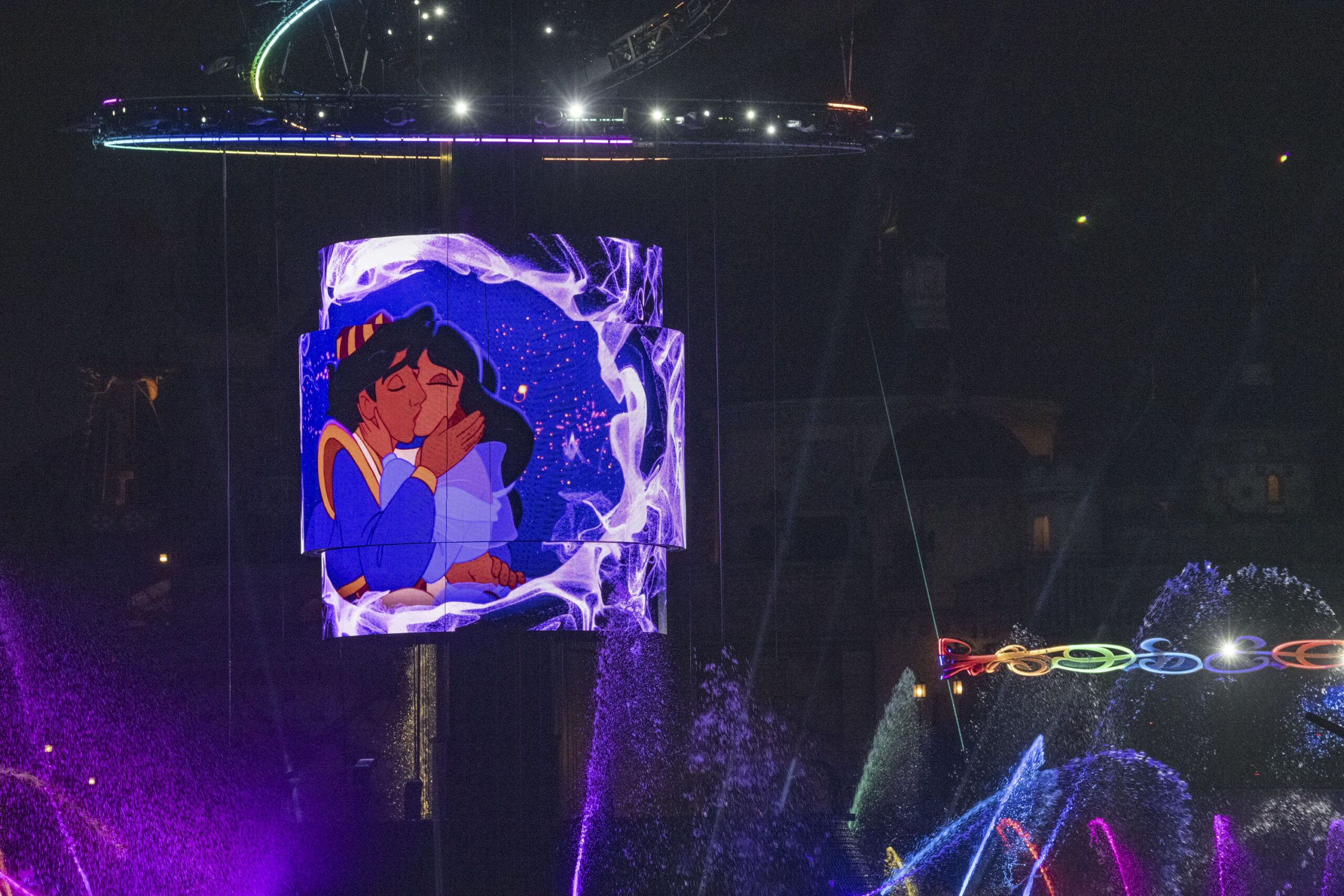東京ディズニーシー ビリーヴ!〜シー・オブ・ドリームス〜 水上スクリーンによみがえる名場面