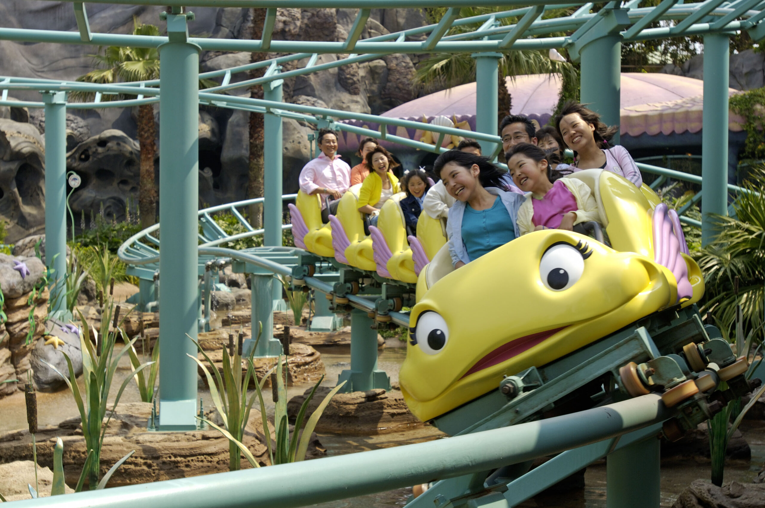 東京ディズニーシー フランダーのフライングフィッシュコースター