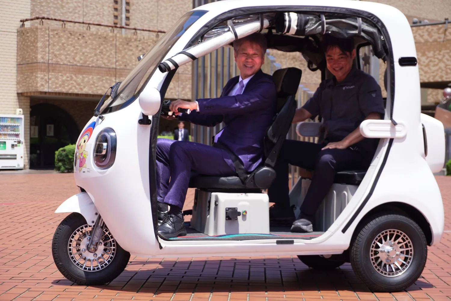 VIVEL COCOの乗車・操作イメージ