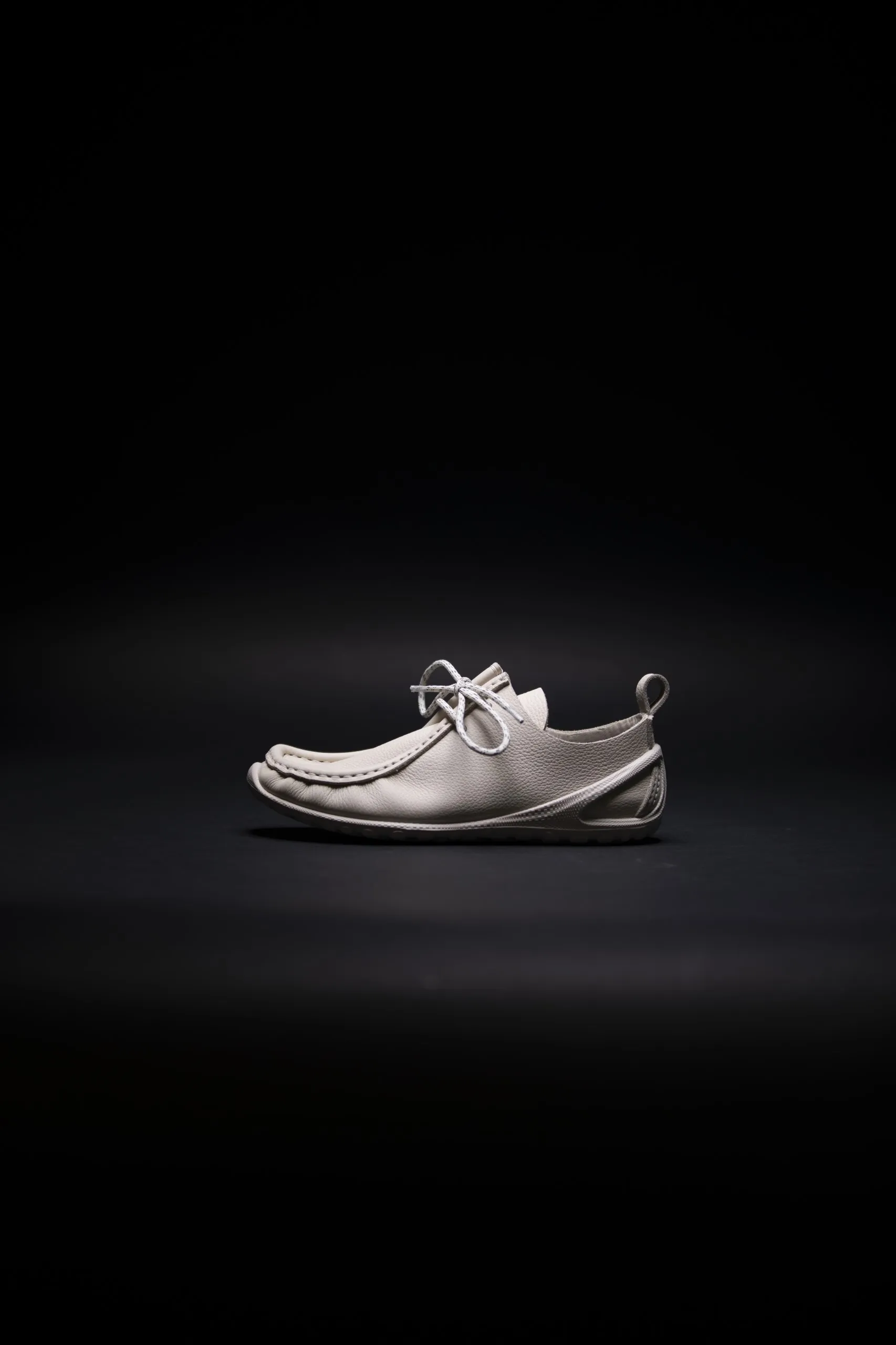 「ECCO.kollektive by Natacha Ramsay-Levi」のモカシン型レザーシューズ