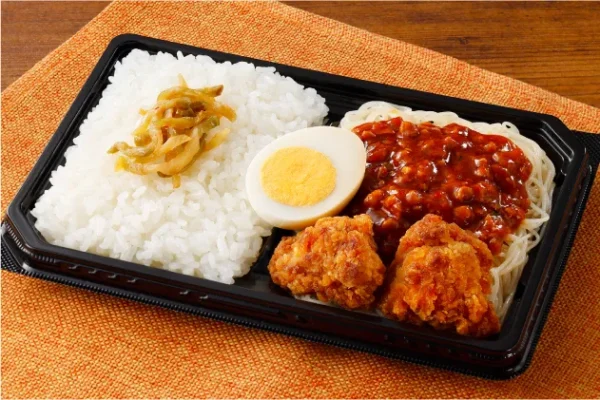 麻婆ビーフン＆唐揚弁当