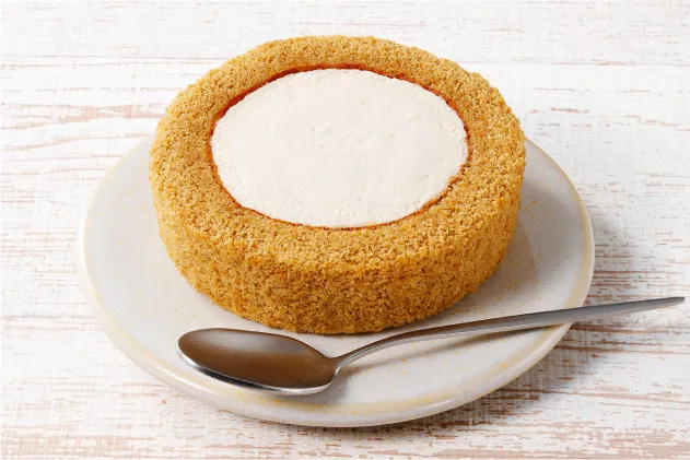 「プレミアムロールケーキ 白バラコーヒー」の断面