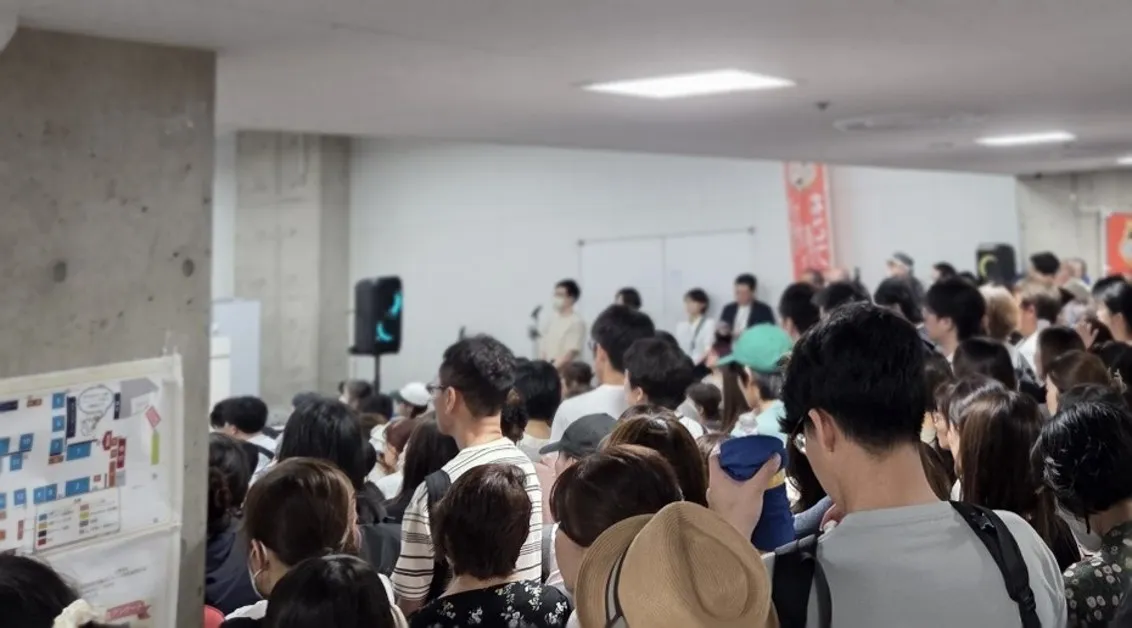 第2回ねこフェス2026の会場に集まった来場者