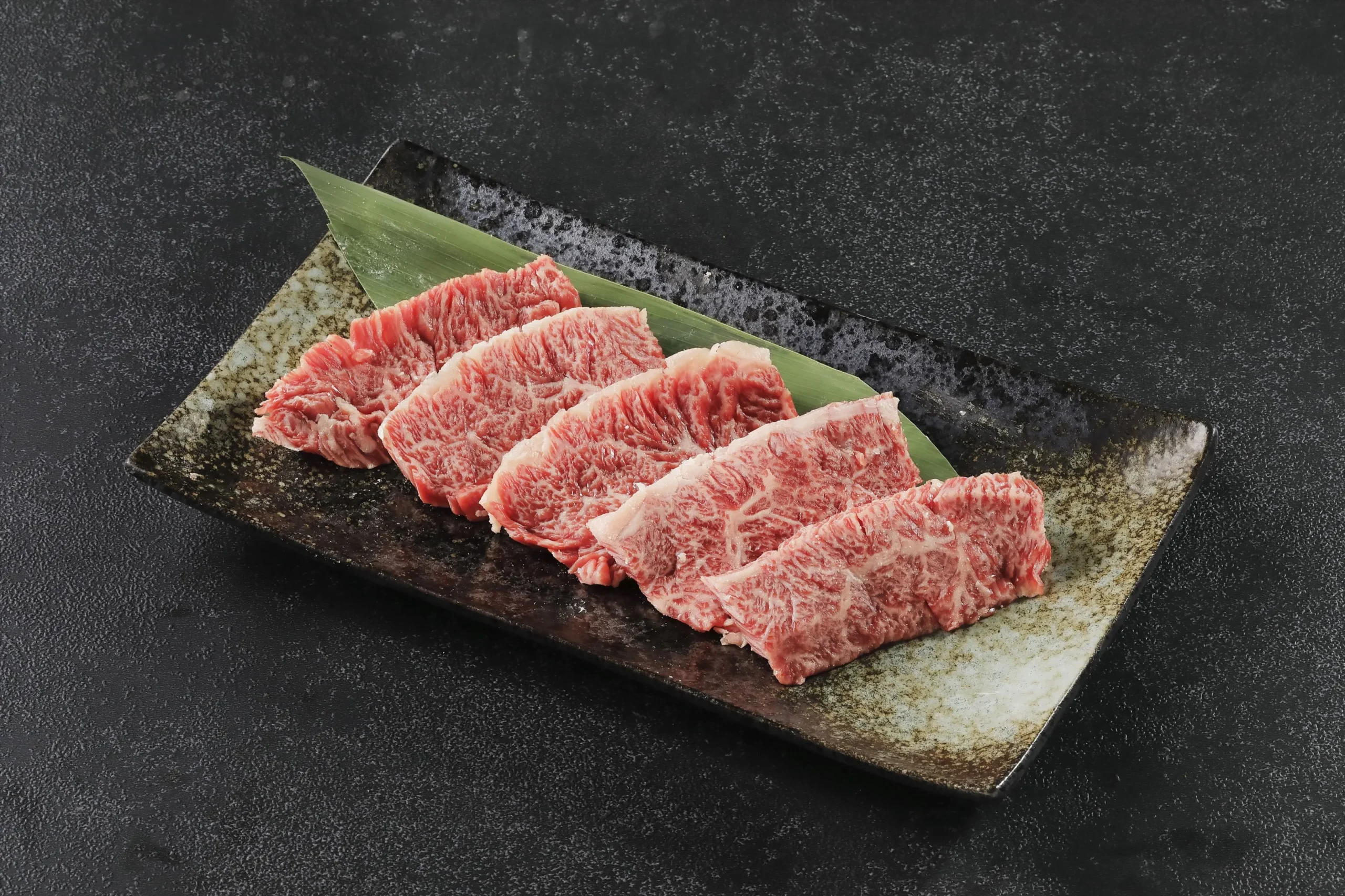 「焼肉の虎」看板メニュー「にくとらハラミ」