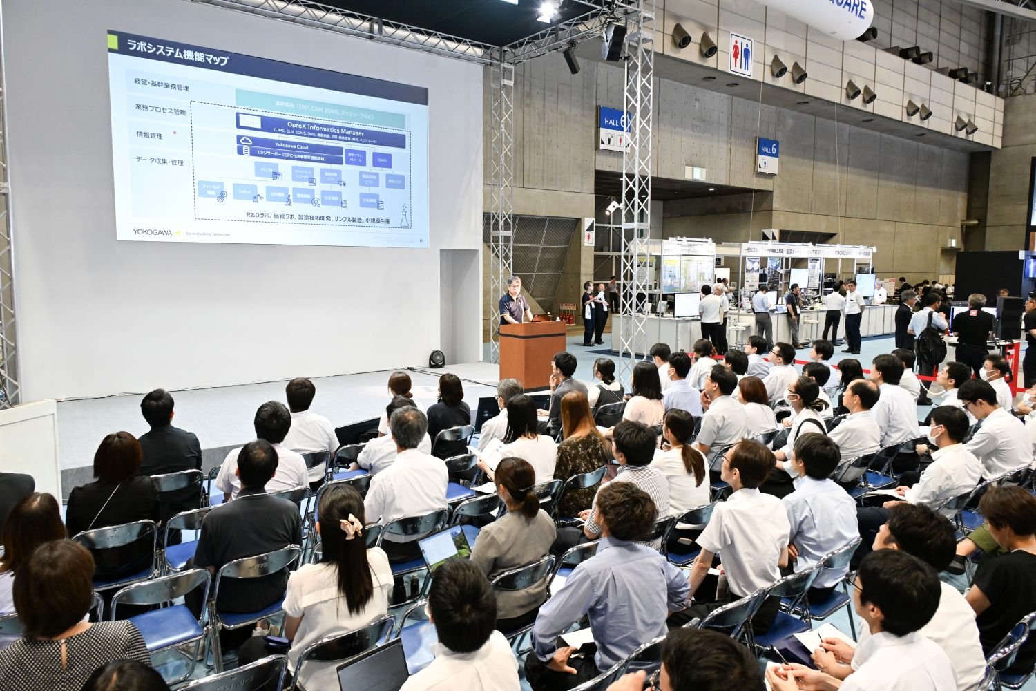 LabDXゾーンでの企業プレゼンテーションの様子