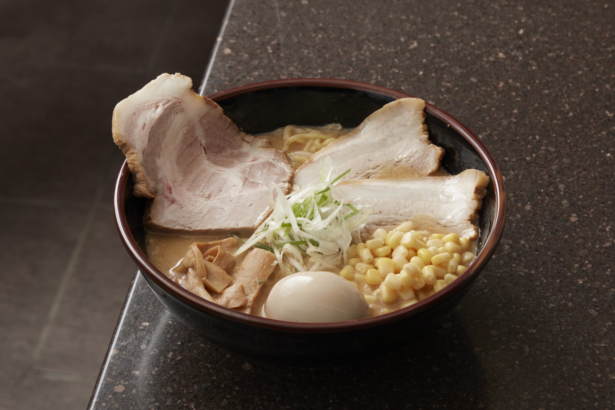 らーめん信玄の北海道ホエイ豚のちゃーしゅー麺