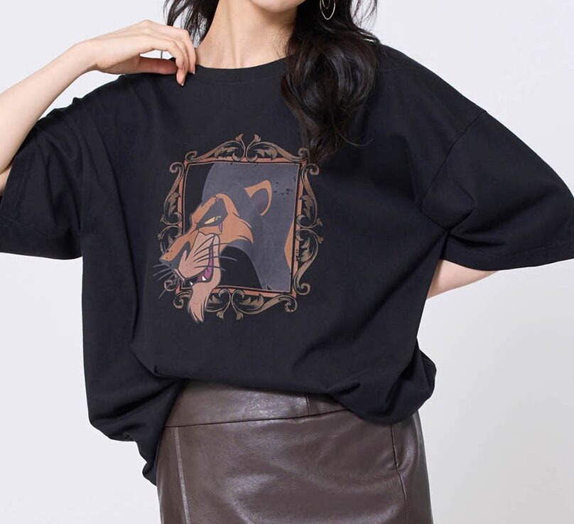 ユニセックスディズニーヴィランズバディTシャツ スカー