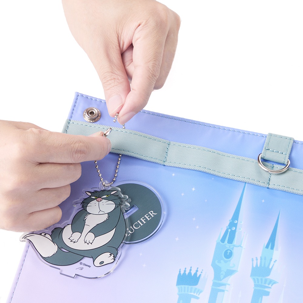 プリント推し活バッグ　仕切り使用イメジ