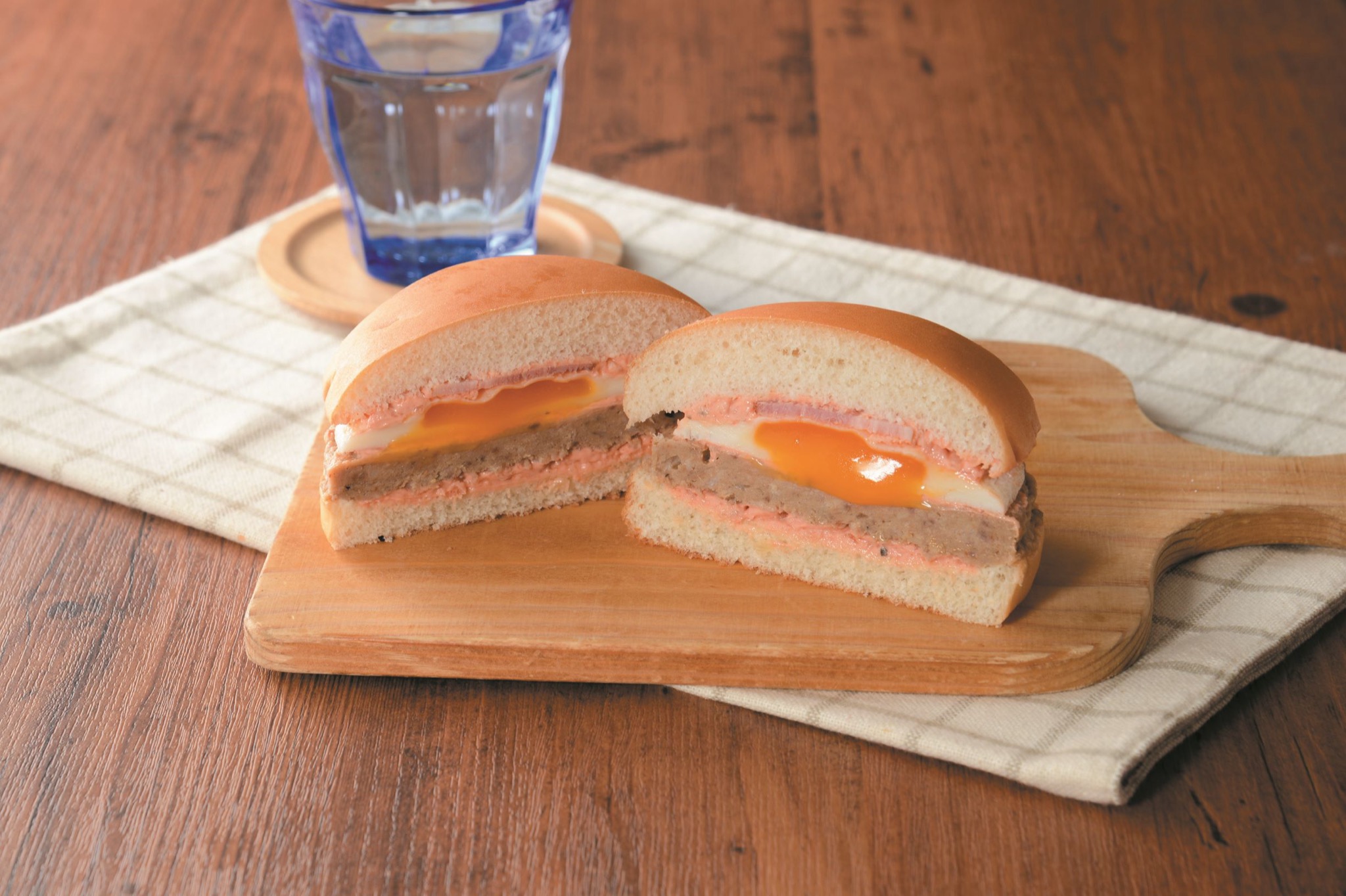 ローソン「ベーコンエッグバーガー」