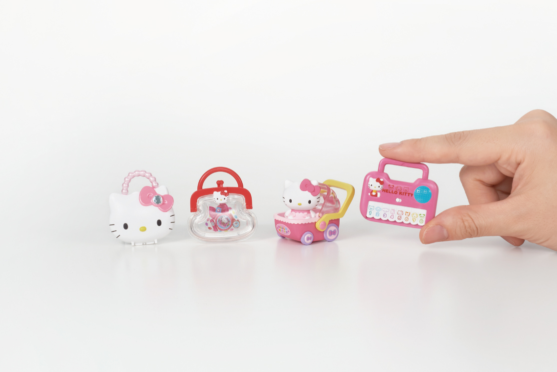 ハローキティ かわいいおもちゃ ミニチュアチャーム　ラインナップ