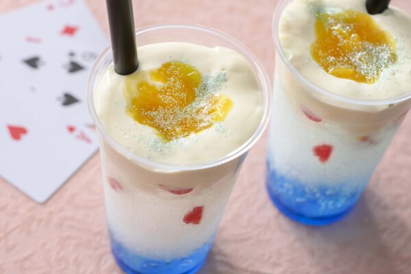 スパークリングドリンク（ブルーシロップ、甘夏、ホイップ）