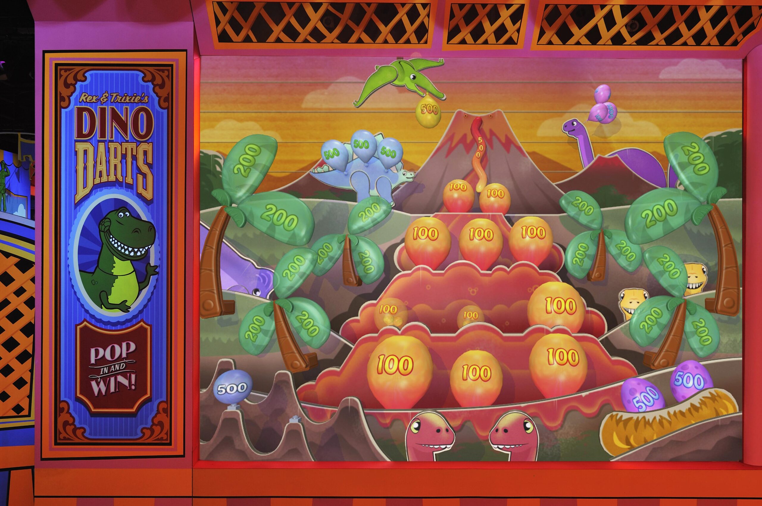 Rex & Trixie's Dino Dartsのゲーム画面