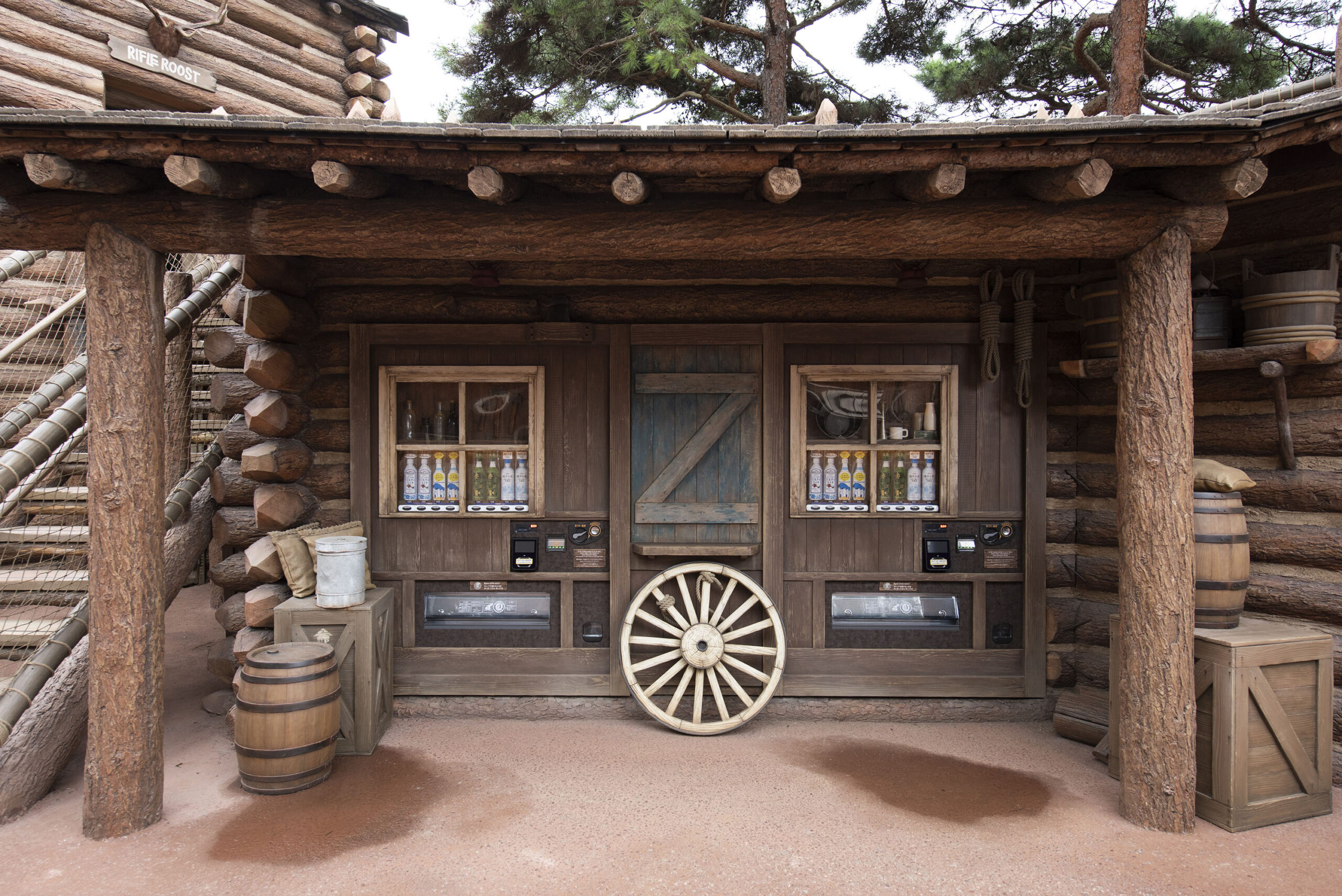 東京ディズニーリゾートのペットボトル飲料自動販売機