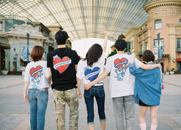 ANGEL BLUEコラボTシャツ着用イメージ