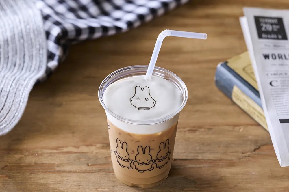 おばけミッフィーのふわふわホイップラテ ICE
