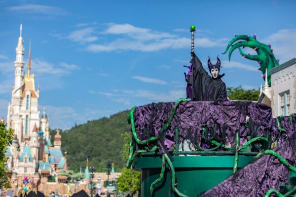 香港ディズニーランドのハロウィーンで登場するマレフィセント