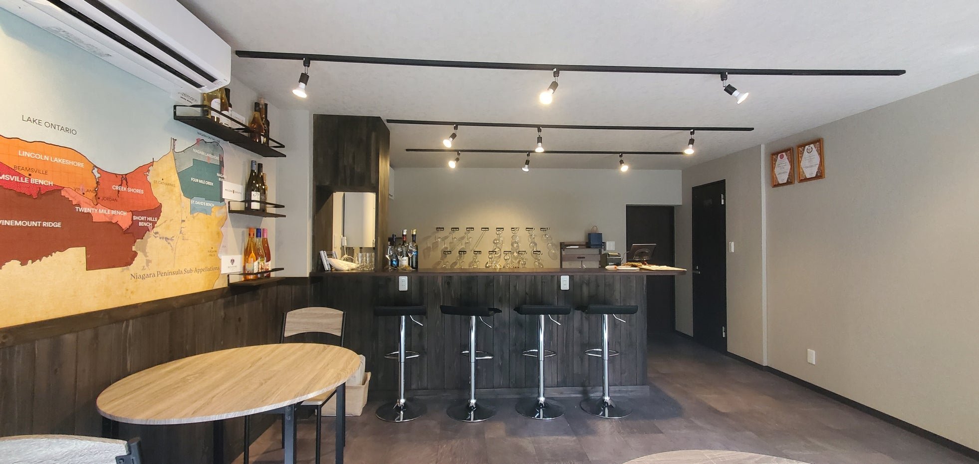 Canadian Icewine Gallery 店内