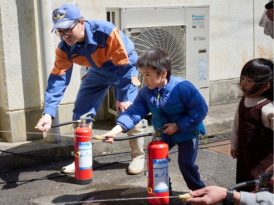 ■参加予定人数: 約800人 / 水消火器を使った消化体験