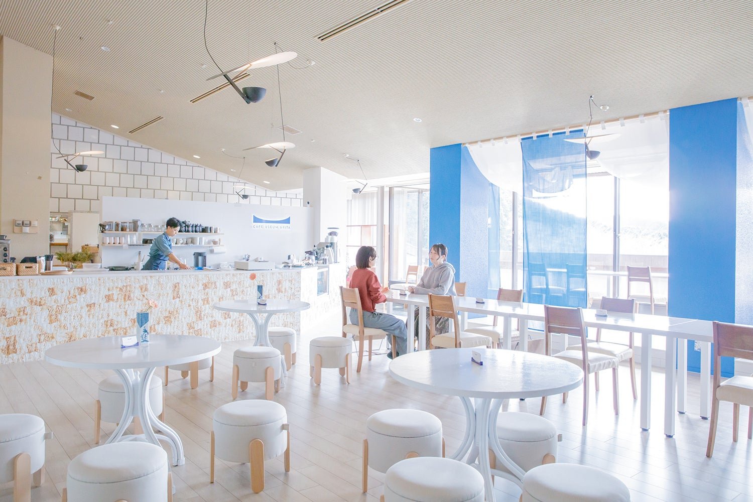 CAFE USEUM ARITA店内