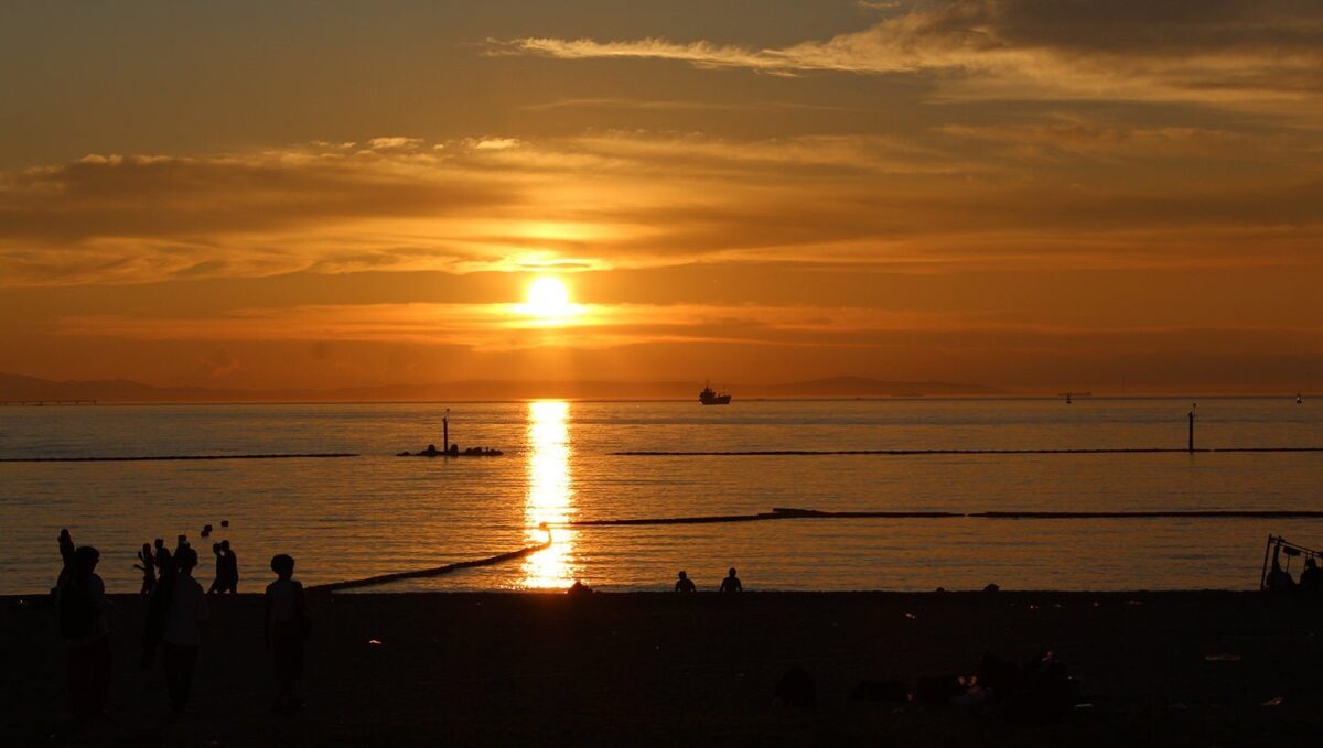二色の浜から望む夕陽