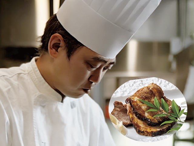 中村屋「新宿中村屋本店 おせち二段重『中村屋純印度式カリー・コールマンカリー』付」