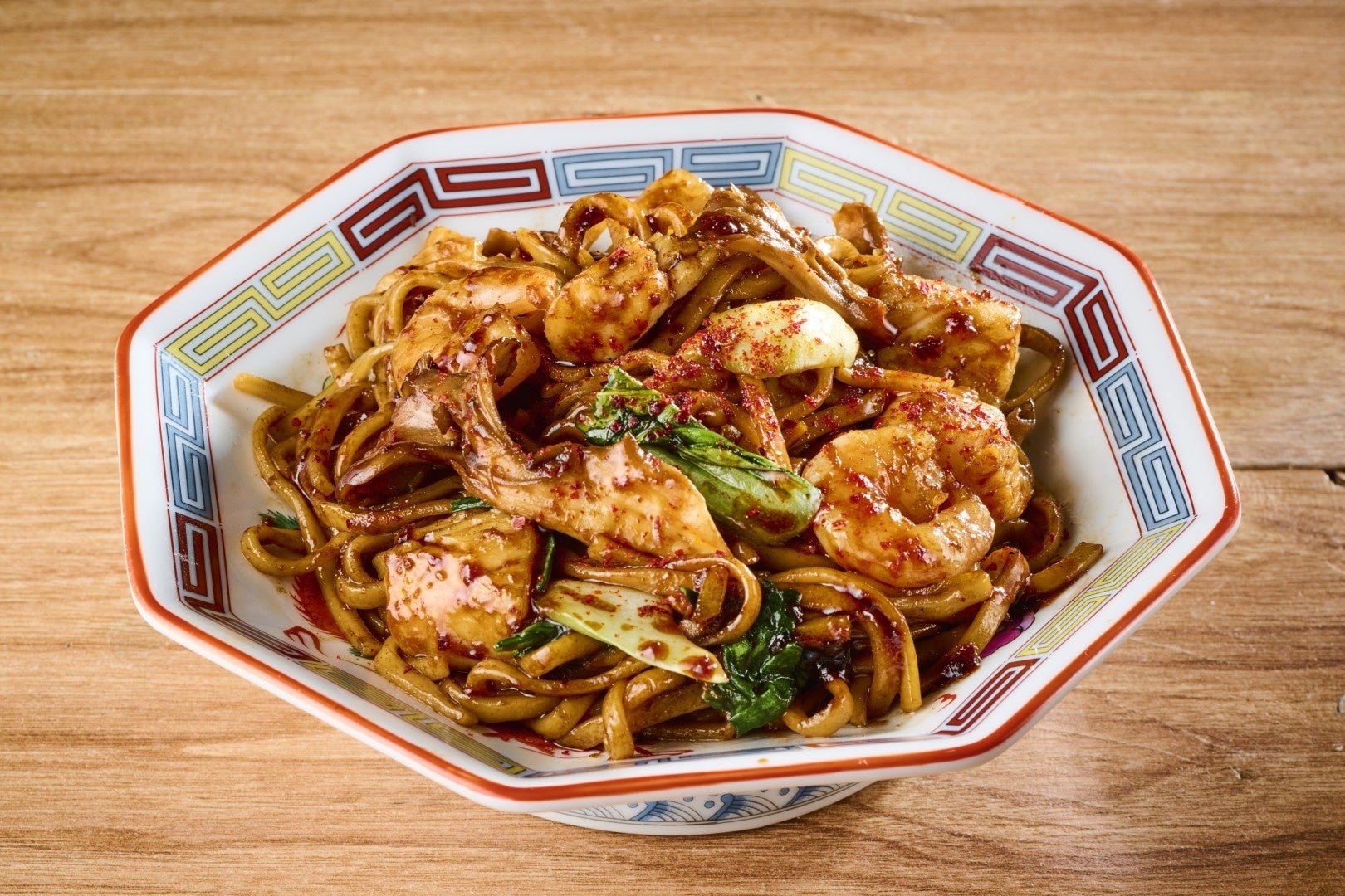 生イカゲソ刺し / 秋の上海焼きそば 690円（税込759円）