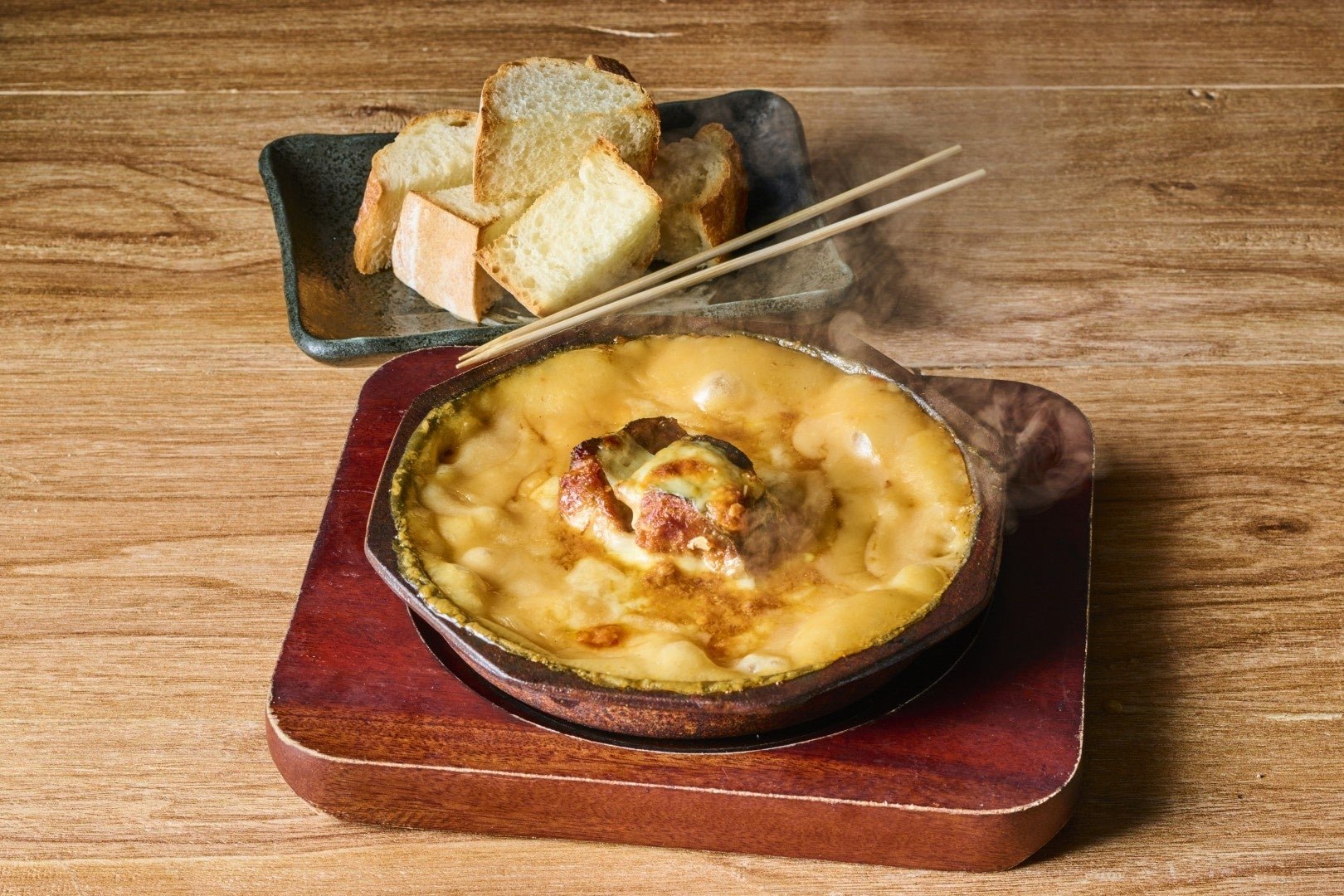 鯖味噌チーズフォンデュ / 鯖味噌チーズフォンデュ 590円(税込649円)