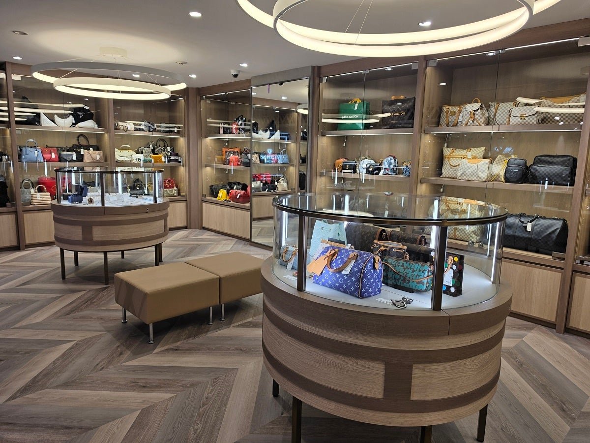 『2nd STREET GINZA』のバッグ売場
