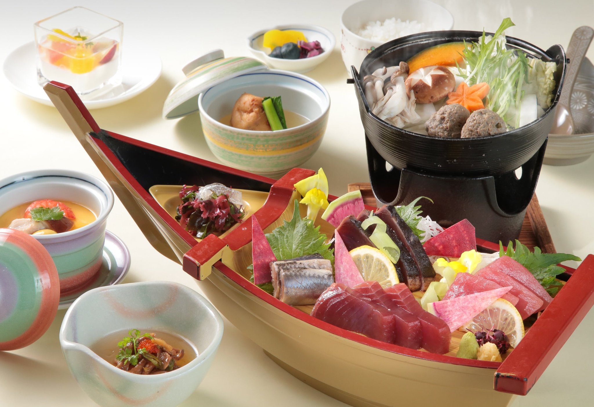 開業30周年記念ランチ「秋麗」の舟盛り料理