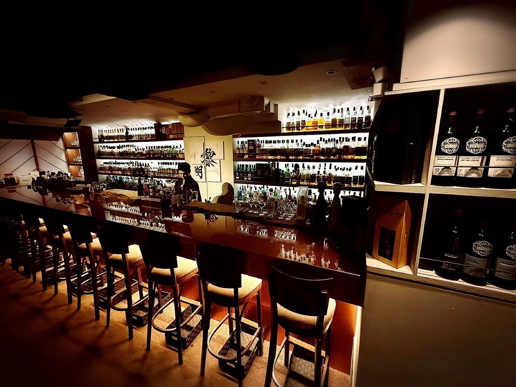 BAR 新宿 ウイスキーサロンの店内