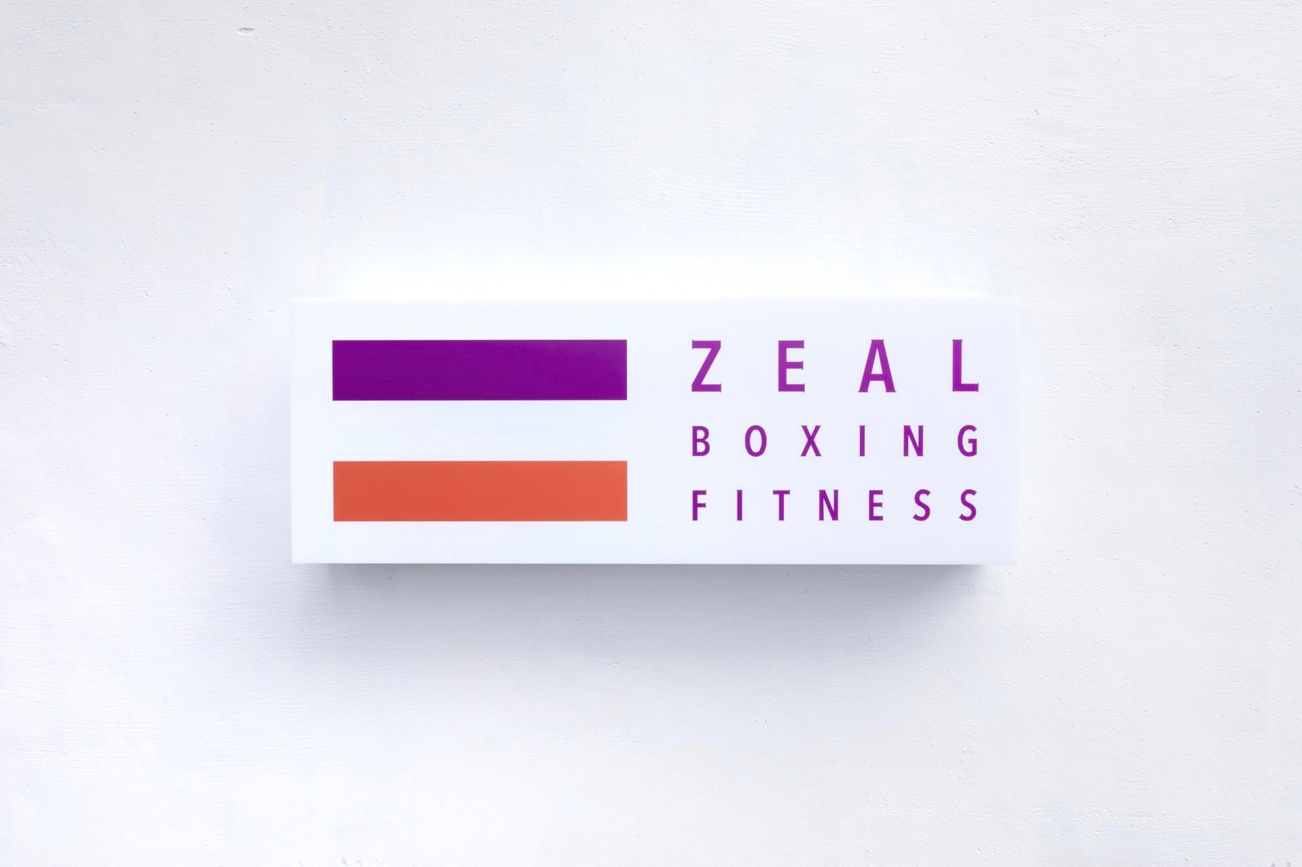 ZEAL BOXING FITNESSの店舗看板