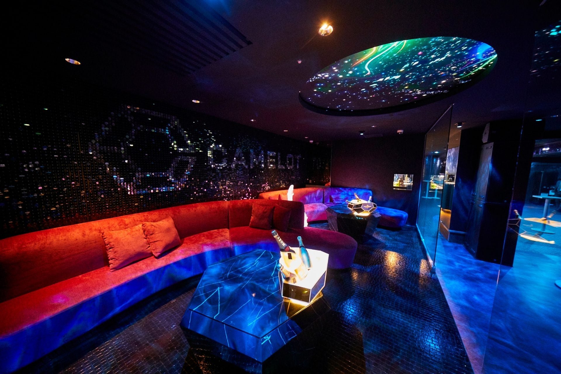 CLUB CAMELOT