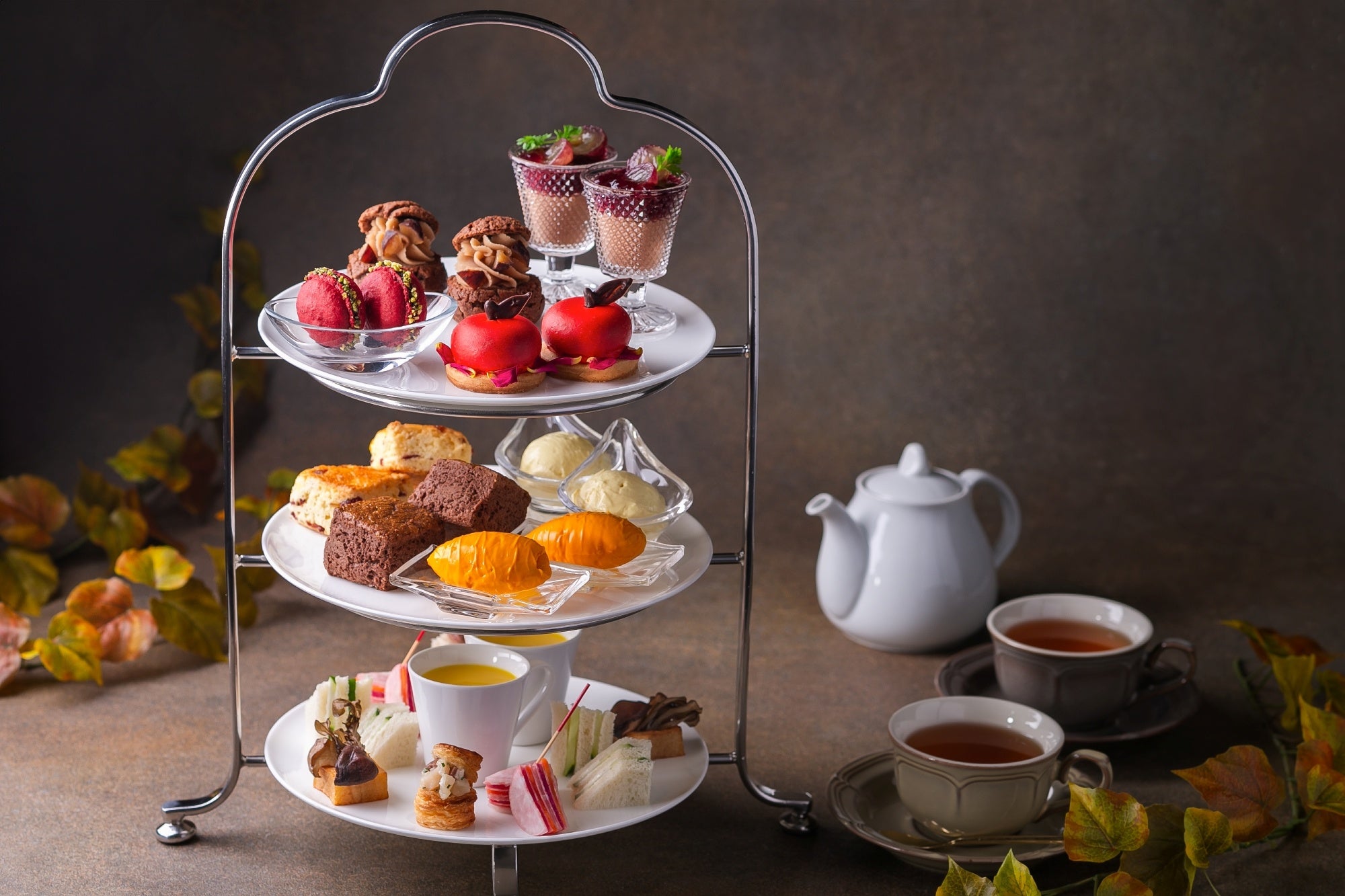 オリエンタルホテル広島のHarvest Tea Partyの3段スタンド