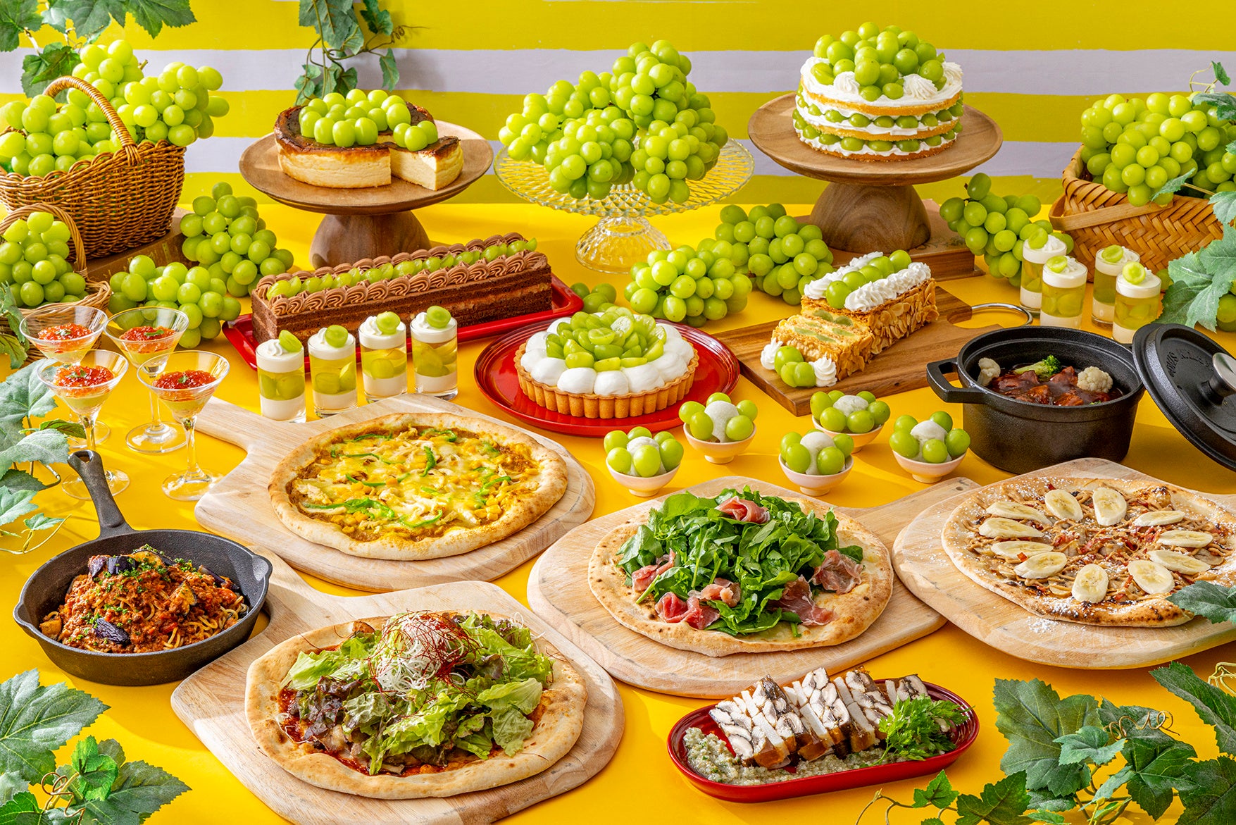 秋の美食紀行ビュッフェ&シャインマスカットフェアの料理とデザート