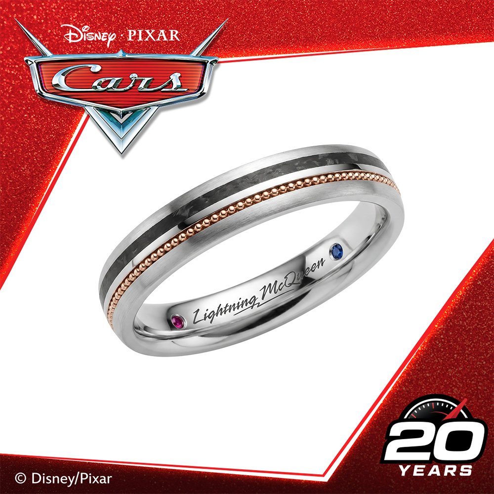 「LIGHTNING McQUEEN」内側の刻印とカラーダイヤ