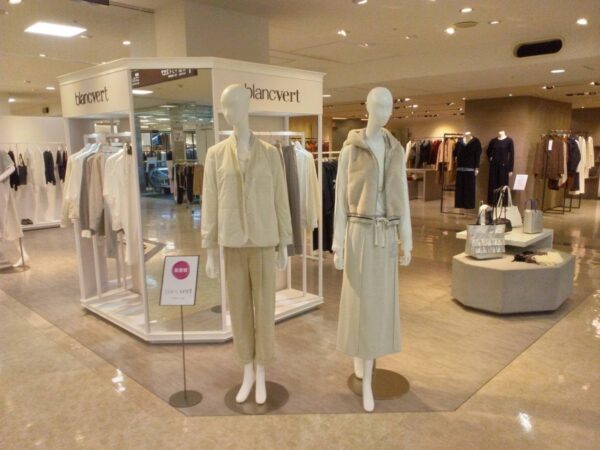 遠鉄百貨店 blancvert新店舗の店内풍景