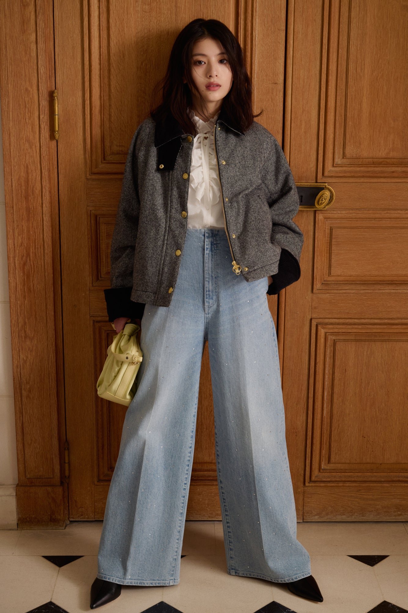 LOOK4 ジャケット着用フルショット