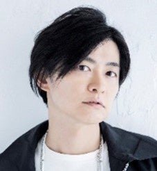 TVCMで歌唱する下野紘さん