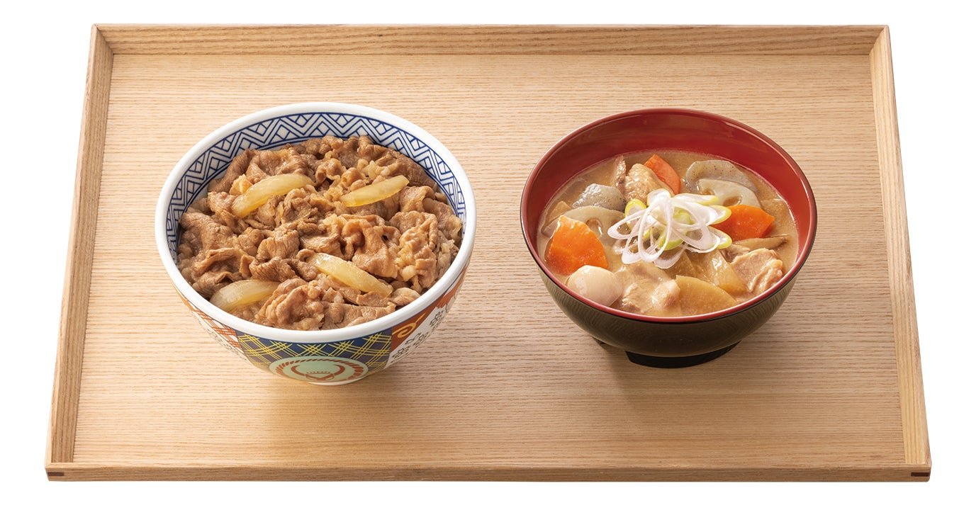 牛丼と汁物のセット