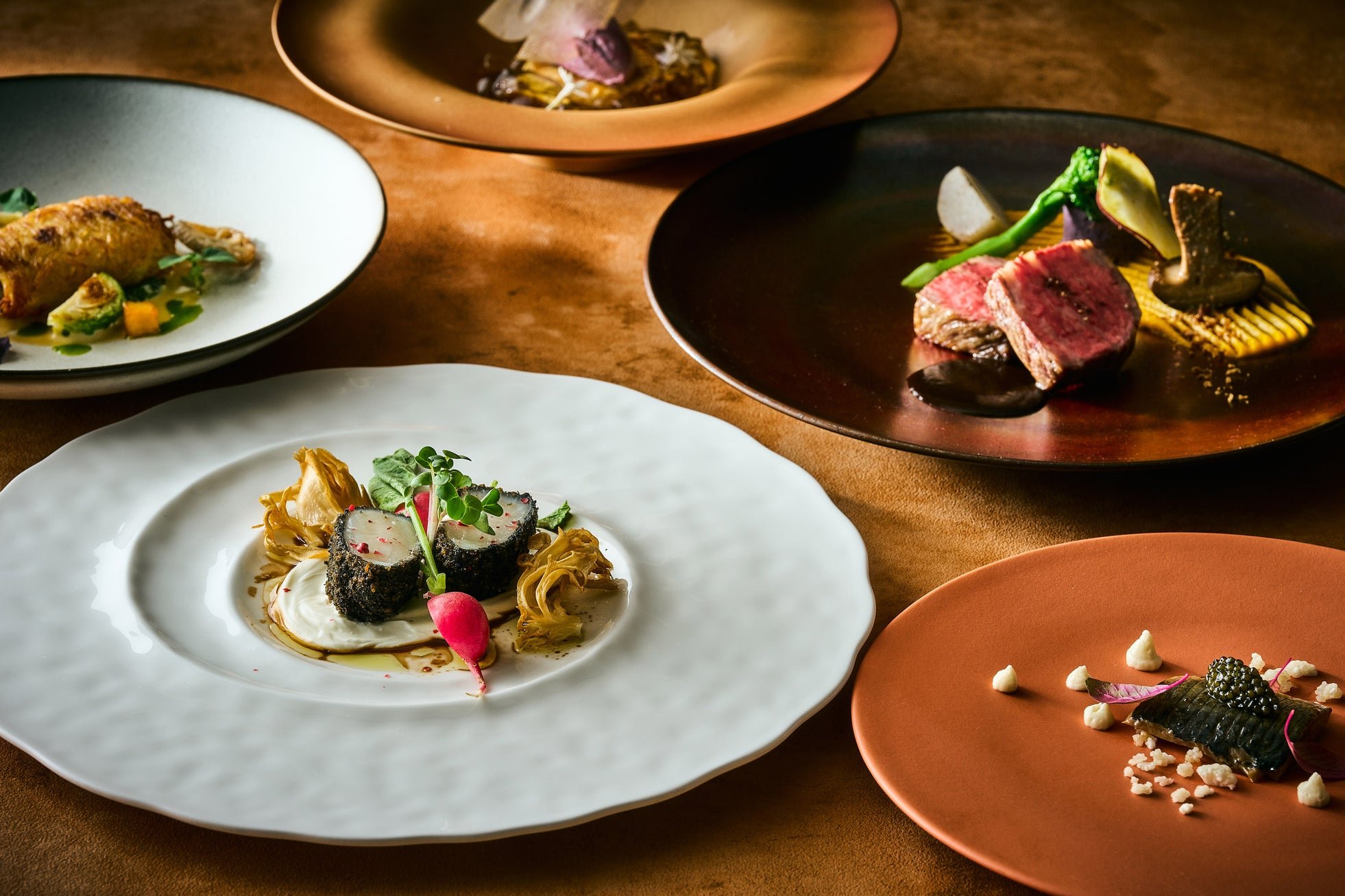 DINING & BAR TABLE 9 TOKYO