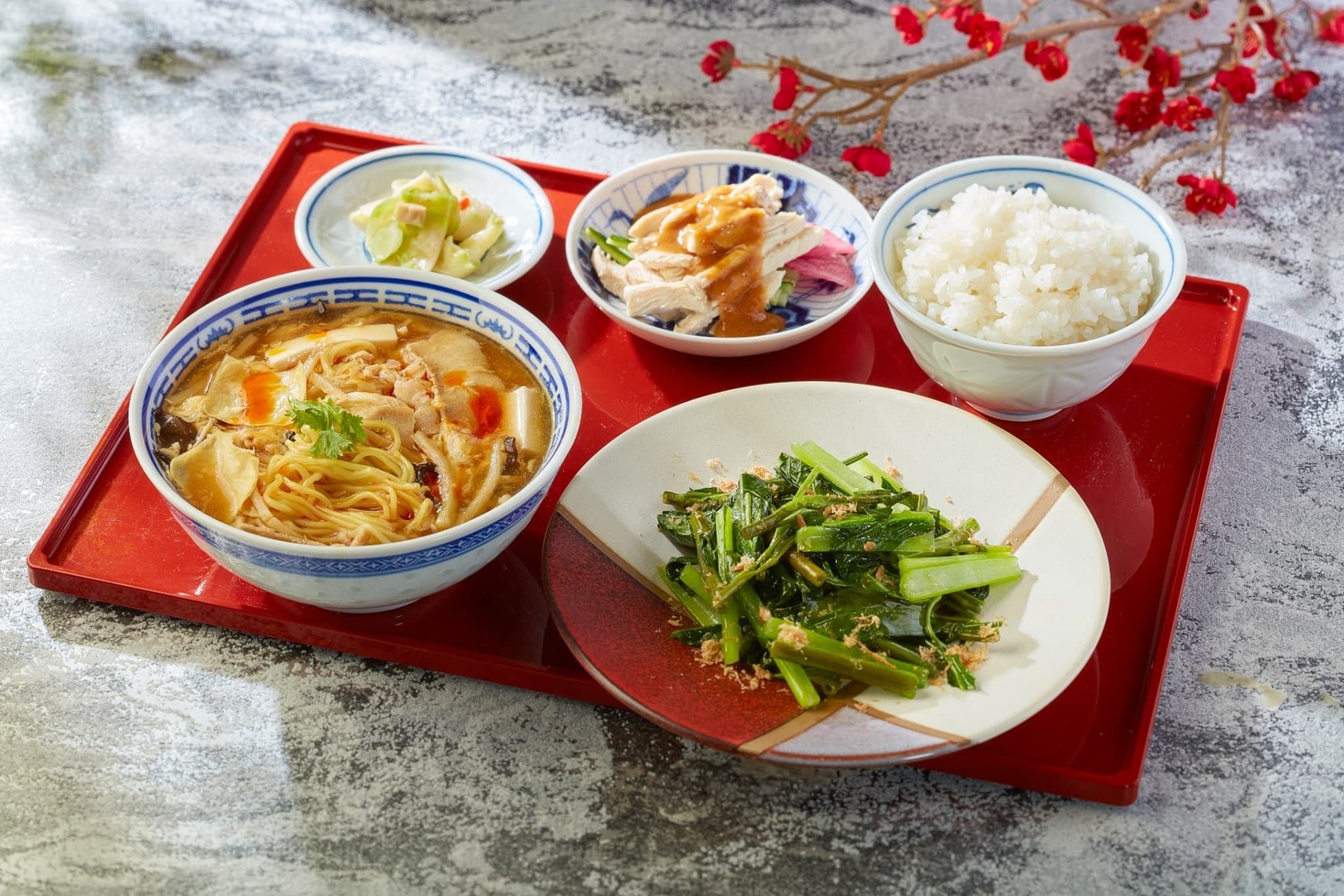 ランチメニュー「三菜膳セット」