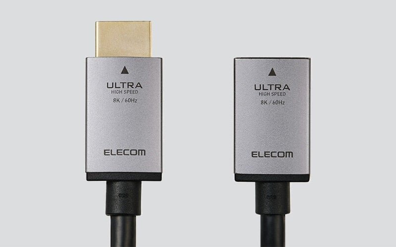 金メッキピンと製品仕様の印字を備えたコネクター