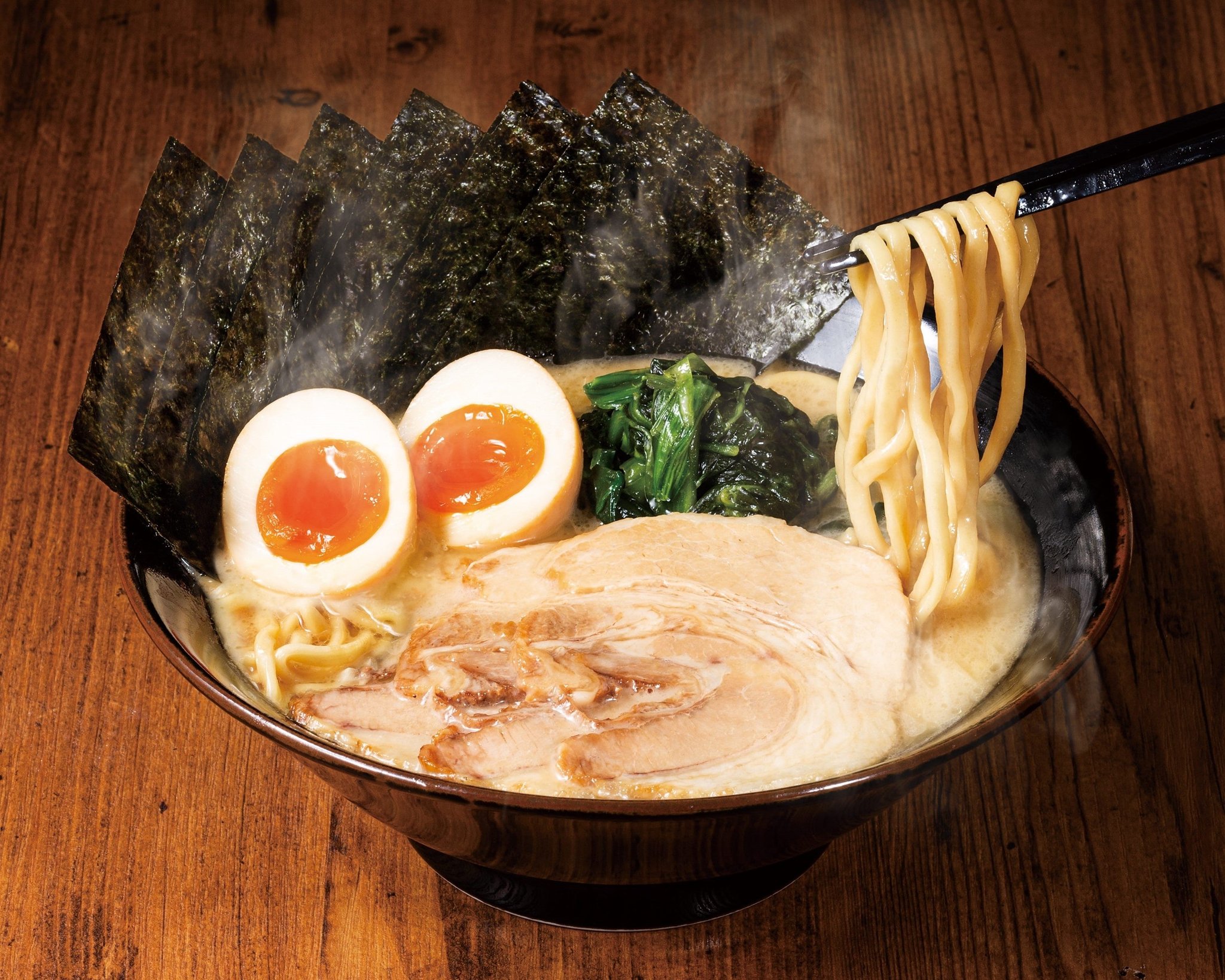 壱角家 人気No.1「MAXラーメン」