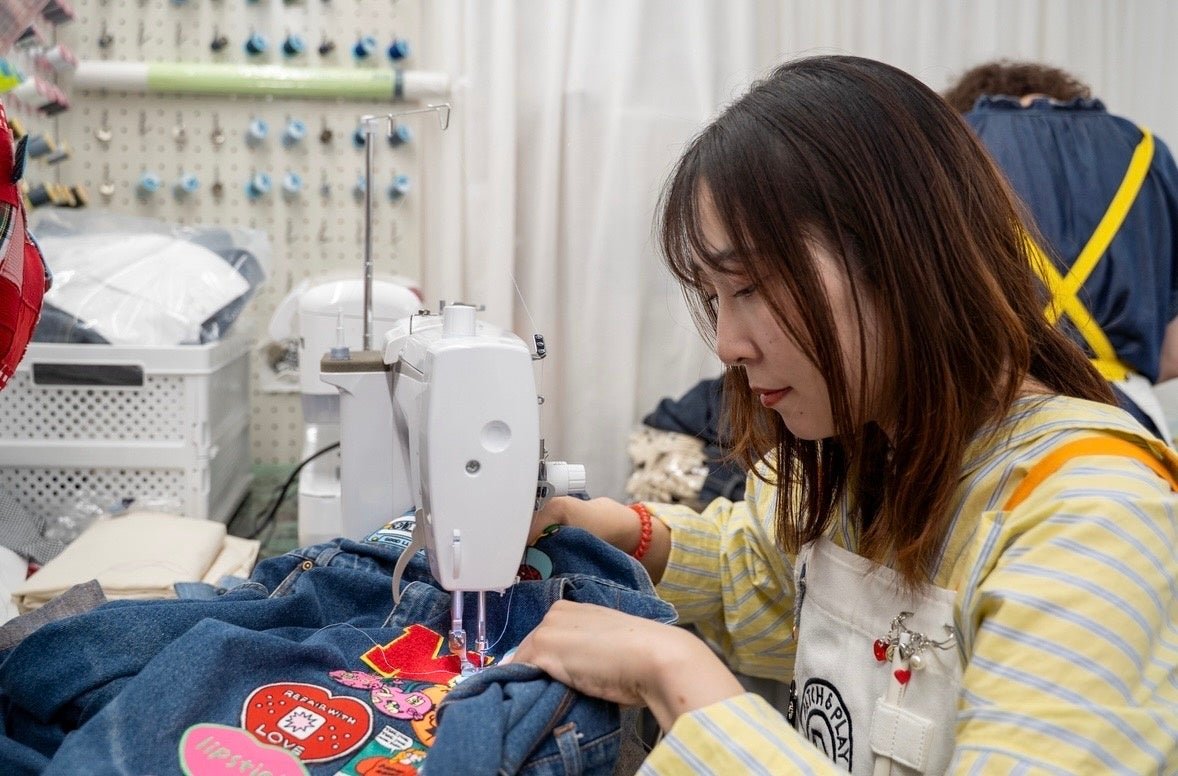 店頭でのミシン実演