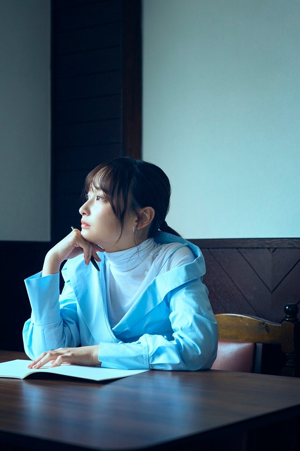 影山優佳『影まで愛して』撮り下ろしカット