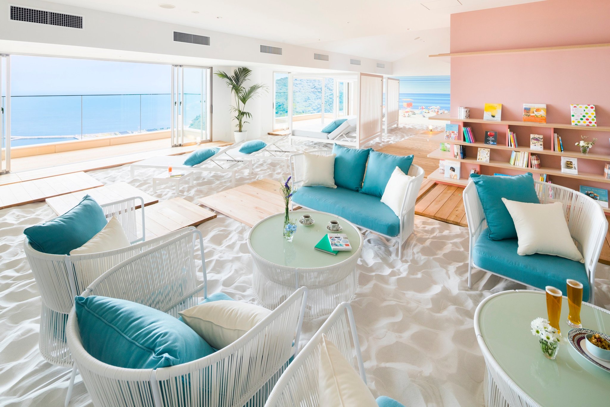 リゾナーレ熱海 ソラノビーチ Books & Cafe