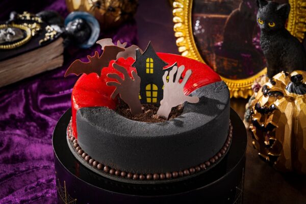 ハロウィーン限定ケーキ『ゴーストハウス』全体