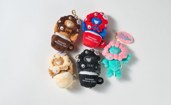 ミャクミャクモチーフの限定マスコット全5種